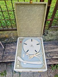 vecchio giradischi funzionante