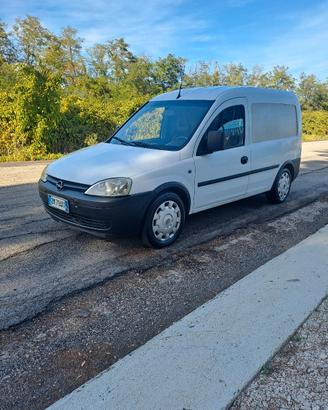 furgone opel combo metano 