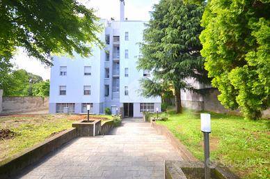 3 LOCALI A CARONNO PERTUSELLA