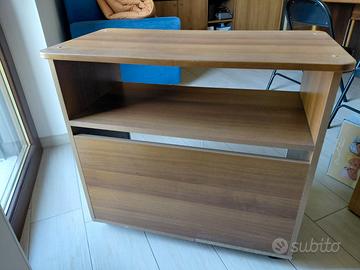 Mobiletto per appoggio