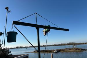 Gru a bandiera per barchini