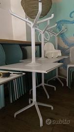 Tavoli da esterno bianchi