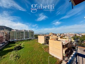 Grande e panoramicissimo 5 vani in via Libertà A37