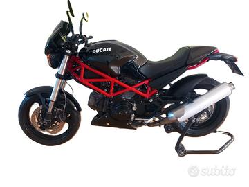 Ducati Monster 695