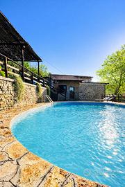 Villa con piscina , solo periodi in descrizione