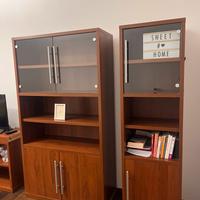 Composizione di due librerie e  mobile tv