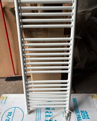Radiatore scaldasalviette