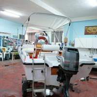 scafo in vetroresina 