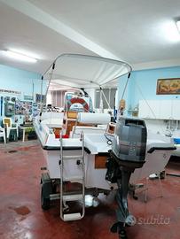 scafo in vetroresina 