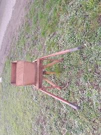 Spandiconcime a mano