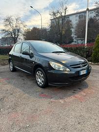 Peugeot benzina neopatantati