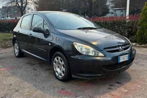 Peugeot benzina neopatantati