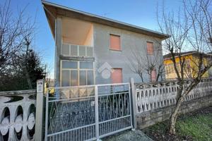 VILLA SINGOLA A CANNETO SULL'OGLIO