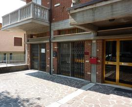 Negozio/ufficio in zona periferica