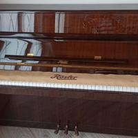 Pianoforte Roesler tre pedali 