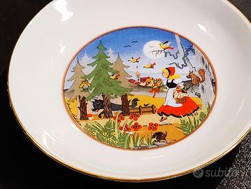 Piatto Cappuccetto Rosso by Barbara Fürstenhöfer