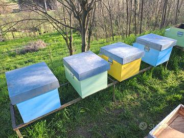 Materiale  vario per apicoltura 