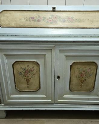 Credenza ribalta in stile provenzale