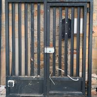 Cancello in ferro a due ante
