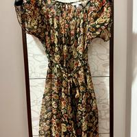 Vestito estivo nero con fantasia floreale