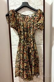 Vestito estivo nero con fantasia floreale