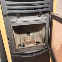 Stufa Pellets ad aria canalizzata Nordica