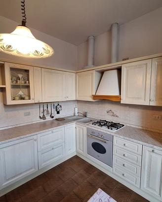 Cucina classica ad angolo marca SCIC