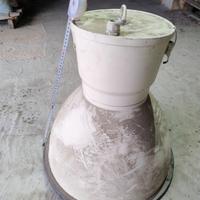 Lampada industriale a campana vintage 