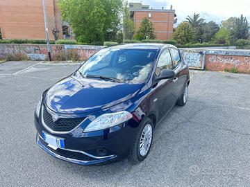 Lancia Ypsilon 1.2 GPL Ecochic Silver *Neopatentat