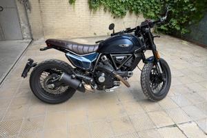SCRAMBLER DUCATI Nightshift