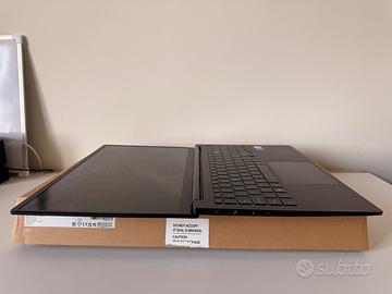 Samsung Galaxy Book 3 180°