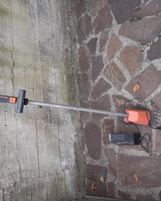 Tagliabordi a batteria