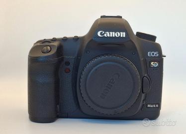 Canon 5D Mk II + Ottica EF 100mm f2 USM