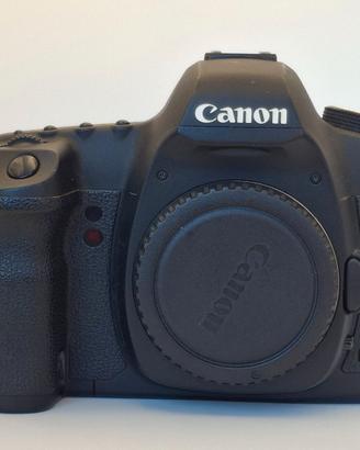 Canon 5D Mk II + Ottica EF 100mm f2 USM