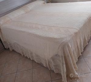 Copriletto matrimoniale uncinetto fatto a mano 