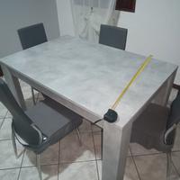Tavolo con 4 sedie Mondo Convenienza