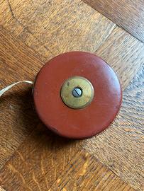 Rotella metrica in pelle