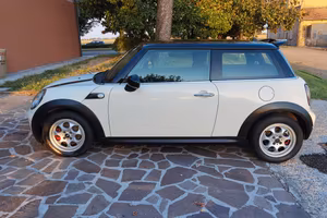 mini 1600 d motore psa