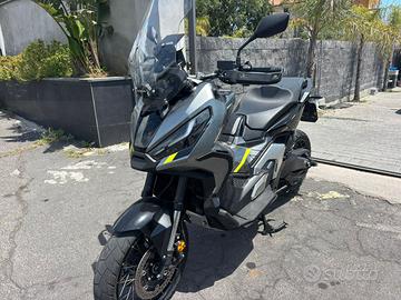 Honda X -ADV 750-2024