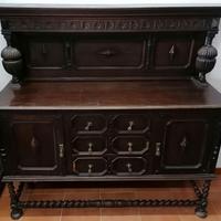 Antica credenza inglese in rovere