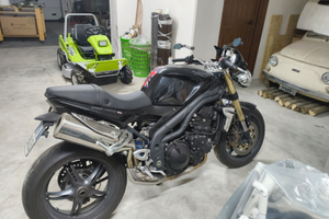 Triumph Speed triple 1050