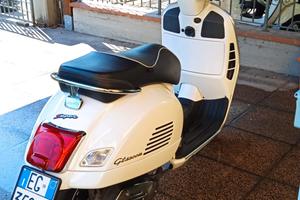 vespa tgS 300 super bianca