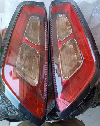 fanali posteriori fiat punto evo 