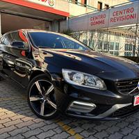 VOLVO V60 D2 Geartronic R-design