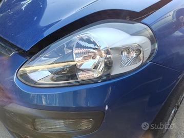 Proiettore sinistro FIAT GRANDE PUNTO del 2011