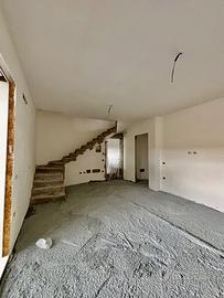 Nuovo quadrivano con terrazza e posto auto