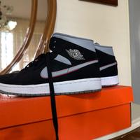 Nike Air Jordan 1 MID Eur 42 colore nero