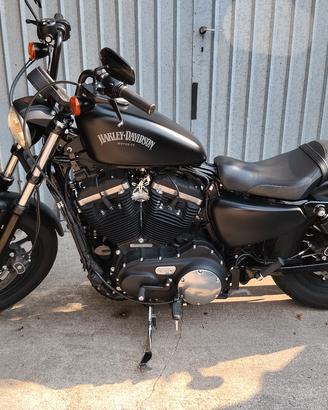 Harley Davidson Iron  883 Sportster