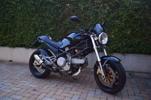 Ducati Monster 620 Dark ie depotenziata a libretto