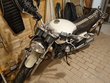 Triumph Legend 900